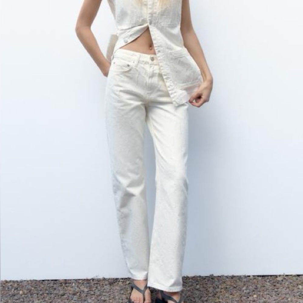 ZARA Mid-rise Straight Leg Jeans